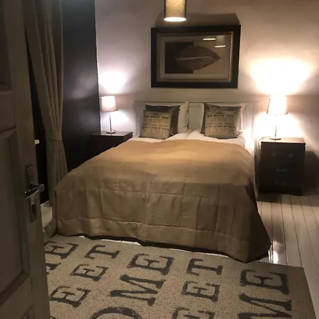 Ontika Guesthouse *