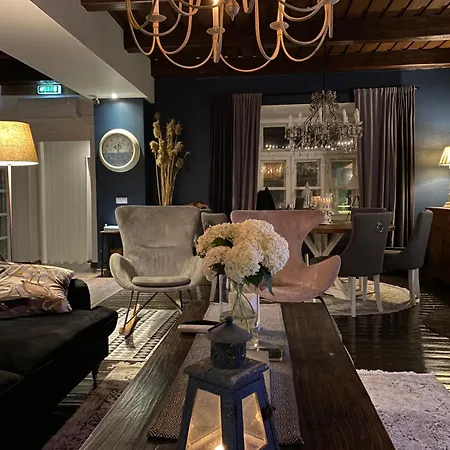 Ontika Guesthouse *