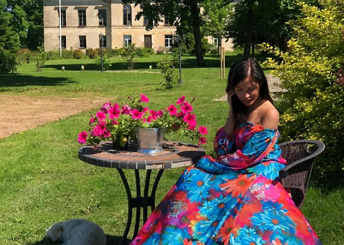 Ontika Guesthouse Pensjonat