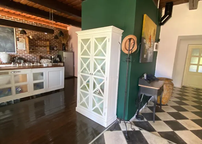 Pensjonat Ontika Guesthouse *